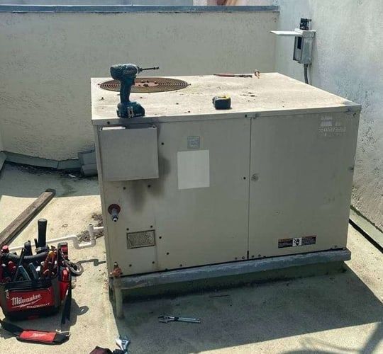 Package Gas Furnace/Air Conditioner Combination In Los Angeles