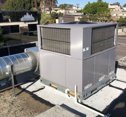 Package Heat Pump And Ductwork In Los Angeles
