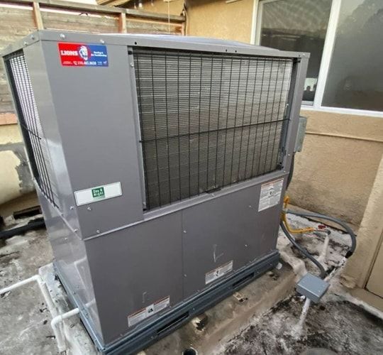 Package Gas Furnace / Air Conditioner Combination in Los Angeles, CA